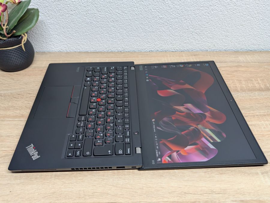 Ноутбук Б/В Lenovo ThinkPad X13, AMD Ryzen 3 PRO 4450U, DDR4 8GB, SSD 128GB, 13" Full HD