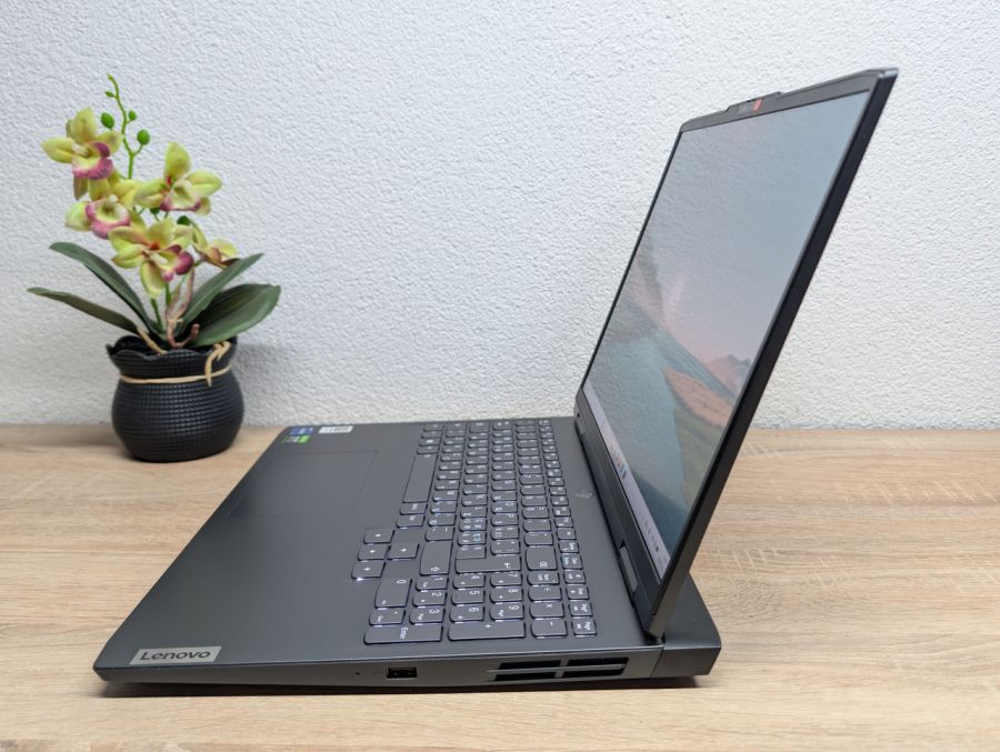 Ноутбук Б/В Lenovo IdeaPad Gaming 3 16IAH7, Intel Core i7-12650H, DDR4 32GB, SSD 512GB, NVIDIA GeForce RTX 3060 6GB, 16" Full HD [ProductHub SKU L670]
