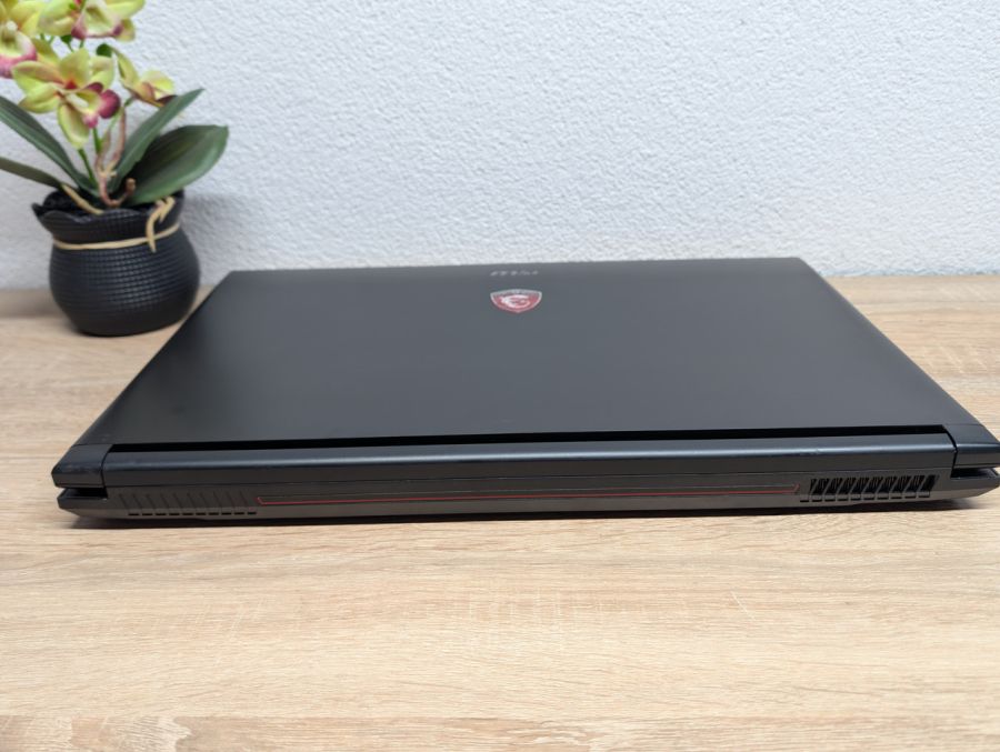 Ноутбук Б/В MSI MS-GL72 6QD, Intel Core i5-6300HQ, DDR4 12GB, SSD 128GB + SSD 500GB, NVIDIA GeForce GTX 950M 2GB, 17" Full HD
