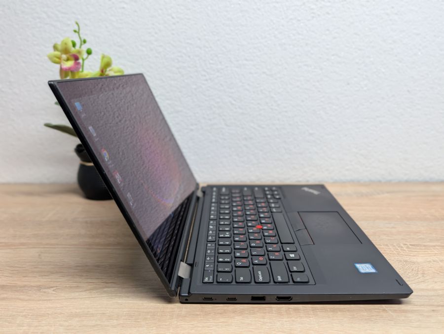 Ноутбук Б/В Lenovo ThinkPad L390 Yoga, Intel Core i5-8265U, DDR4 8GB, SSD 256GB, 13" Full HD Сенсор