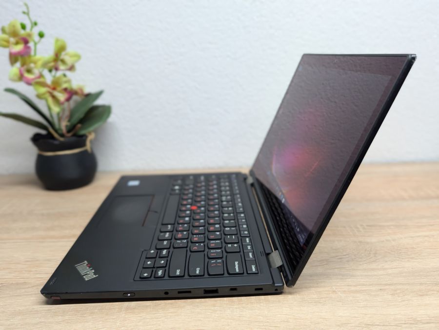 Ноутбук Б/В Lenovo ThinkPad L390 Yoga, Intel Core i5-8265U, DDR4 8GB, SSD 256GB, 13" Full HD Сенсор