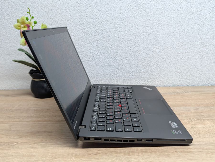 Ноутбук Б/В Lenovo ThinkPad T440S, Intel Core i7-4600U, DDR3 8GB, SSD 120GB, 14" Full HD [ProductHub SKU L672]