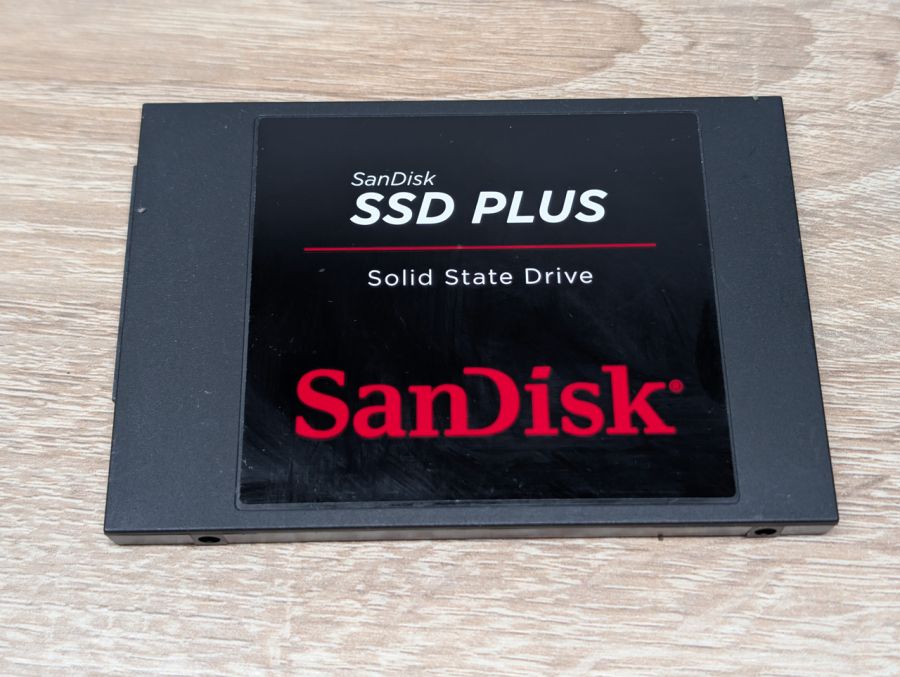 SSD SanDisk PLUS 240 ГБ 2.5" Життя 100% Б/В [ProductHub SKU SDSSDA]