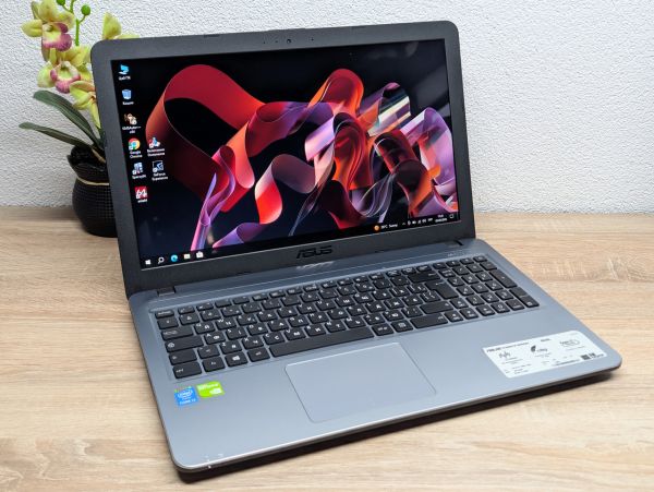 Ноутбук Б/В Asus R540L, Intel Core i3-5005U, DDR3 8GB, SSD 256GB, NVIDIA GeForce 920M 2GB, 15.6"
