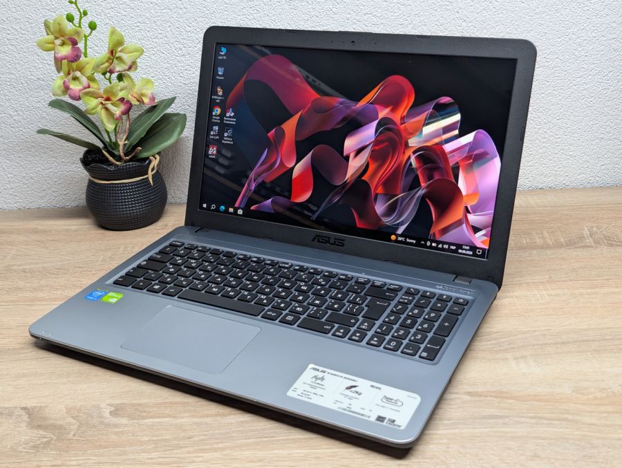 Ноутбук Б/В Asus R540L, Intel Core i3-5005U, DDR3 8GB, SSD 256GB, NVIDIA GeForce 920M 2GB, 15.6" [ProductHub SKU Asus202]