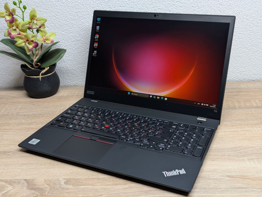 Ноутбук Б/В Lenovo ThinkPad T15, Intel Core i7-10510U, DDR4 32GB, SSD 512GB, NVIDIA GeForce MX330 2GB, 15.6" Full HD