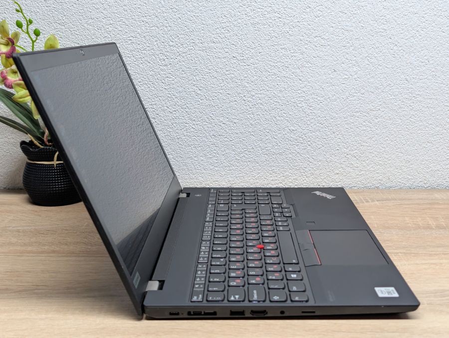 Ноутбук Б/В Lenovo ThinkPad T15, Intel Core i7-10510U, DDR4 32GB, SSD 512GB, NVIDIA GeForce MX330 2GB, 15.6" Full HD