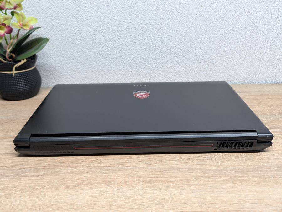 Ноутбук Б/В MSI MS-16J6, Intel Core i5-6300HQ, DDR4 12GB, SSD 256GB + HDD 750GB, NVIDIA GeForce GTX 950M 2GB, 15.6" Full HD
