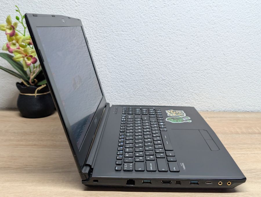 Ноутбук Б/В MSI MS-16J6, Intel Core i5-6300HQ, DDR4 12GB, SSD 256GB + HDD 750GB, NVIDIA GeForce GTX 950M 2GB, 15.6" Full HD