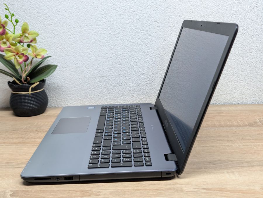Ноутбук Б/В Asus VivoBook X542U, Intel Core i5-8250U, DDR4 8GB, SSD 256GB + HDD 500GB, 15.6" Full HD [ProductHub SKU Asus207]