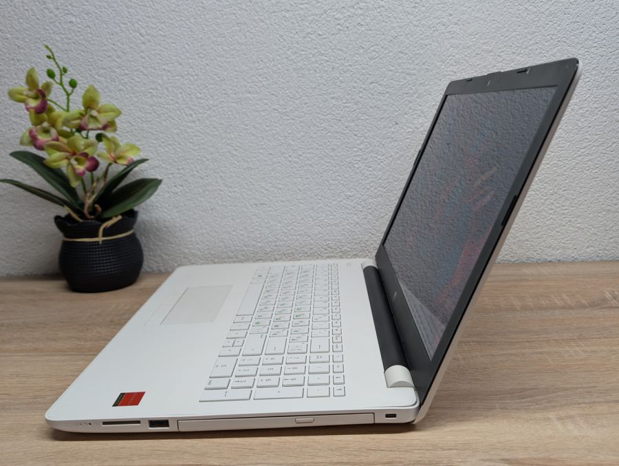 Ноутбук Б/В HP Laptop 15, AMD A9-9420, DDR4 8GB, SSD 128GB + HDD 320GB, AMD Radeon 520 2GB, 15.6" [ProductHub SKU HP914]