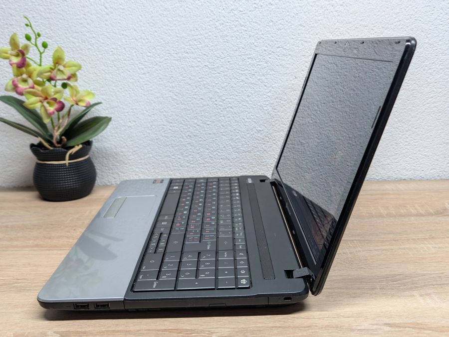 Ноутбук Б/В PackardBell EasyNote TE11BZ, DDR3 8GB, SSD 128GB, AMD Radeon HD 7310, 15.6" HD [ProductHub SKU PB8]