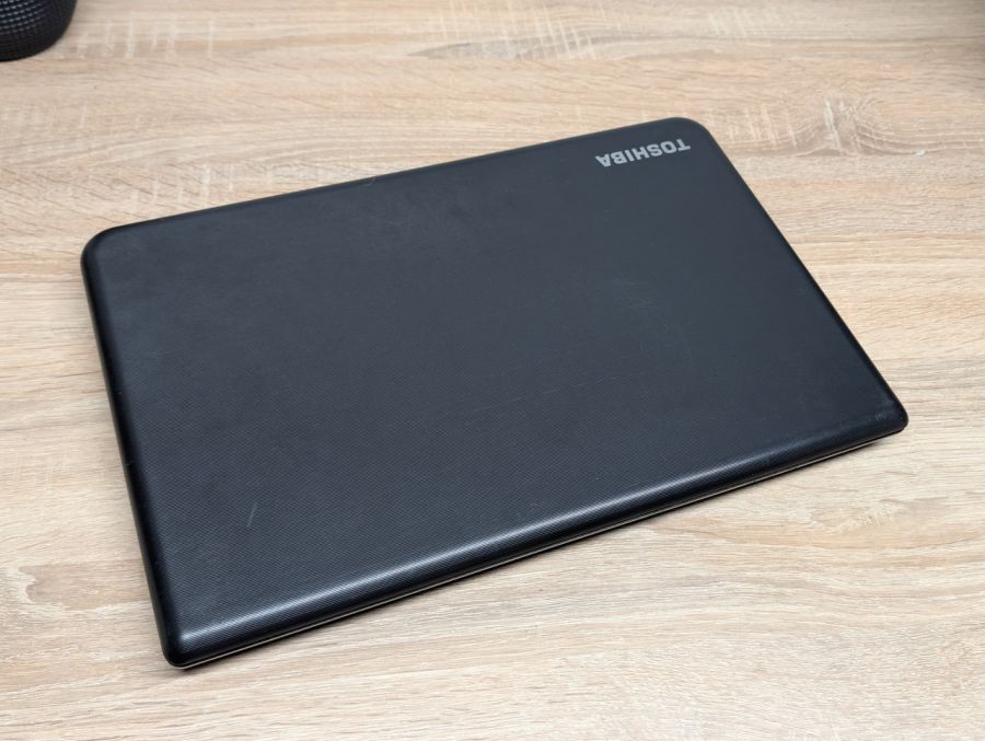 Ноутбук Б/В Toshiba Satellite C50D-A-12M, DDR3 8GB, SSD 128GB, AMD Radeon HD 7310, 15.6" HD [ProductHub SKU T182]