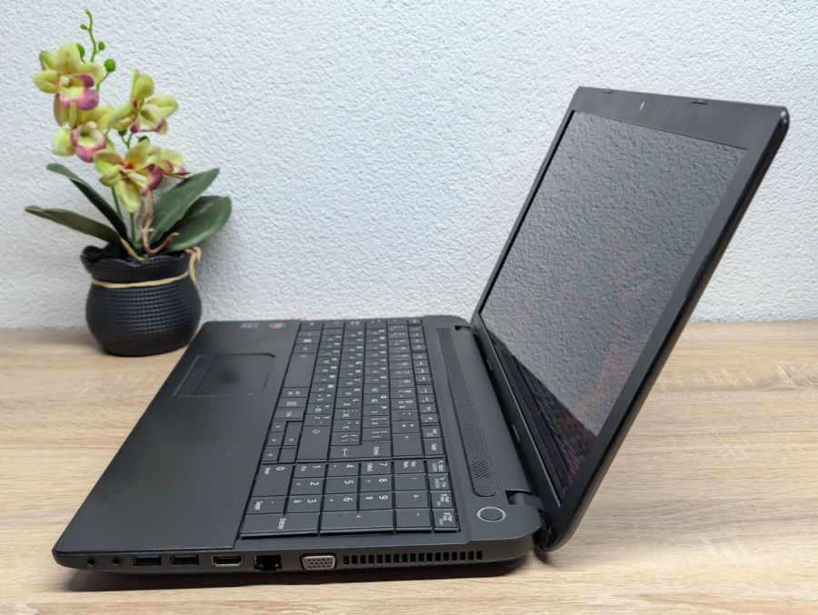 Ноутбук Б/В Toshiba Satellite C50D-A-12M, DDR3 8GB, SSD 128GB, AMD Radeon HD 7310, 15.6" HD [ProductHub SKU T182]