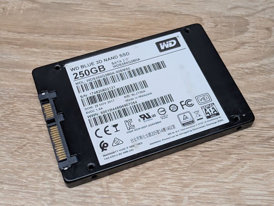 SSD WD Blue 3D Nand 250Gb 2.5" Життя 98% Б/В [ProductHub SKU WDBlue250]