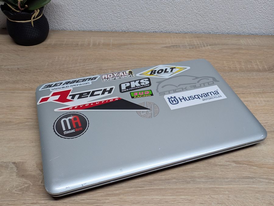 Ноутбук Б/В HP Pavilion 15, AMD A4-5000M, DDR3 8GB, SSD 120GB, AMD Radeon HD 8330, 15.6" HD [ProductHub SKU HP920]
