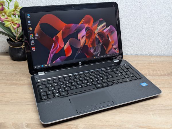 Ноутбук Б/В HP Pavilion 15, AMD A4-5000M, DDR3 8GB, SSD 120GB, AMD Radeon HD 8330, 15.6" HD