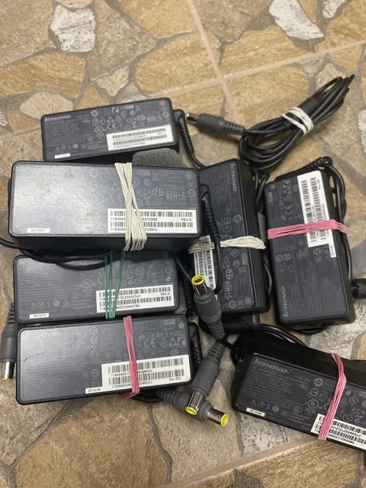 Б/В Lenovo 65w, 7,9x5,5