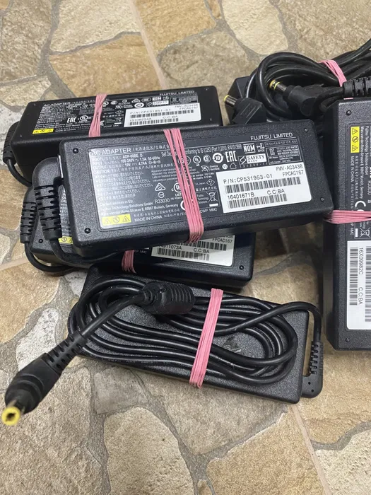Б/В Fujitsu 5.5x2.5 19V 65w, 80w, 90w ОРИГИНАЛ