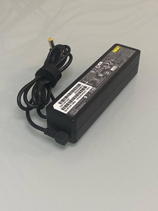 Б/В Fujitsu 65w 5.5*2.5