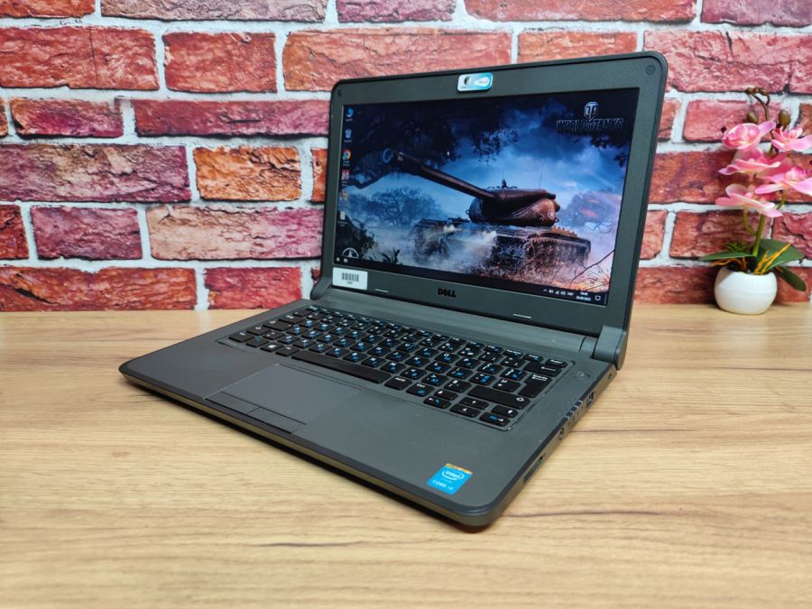 Ноутбук Б/В Dell Latitude 3350, Intel Core i3-5005U, DDR3 8 GB, SSD 128GB, 13.3" HD