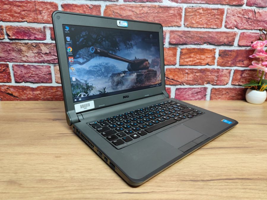 Ноутбук Б/В Dell Latitude 3350, Intel Core i3-5005U, DDR3 8 GB, SSD 128GB, 13.3" HD
