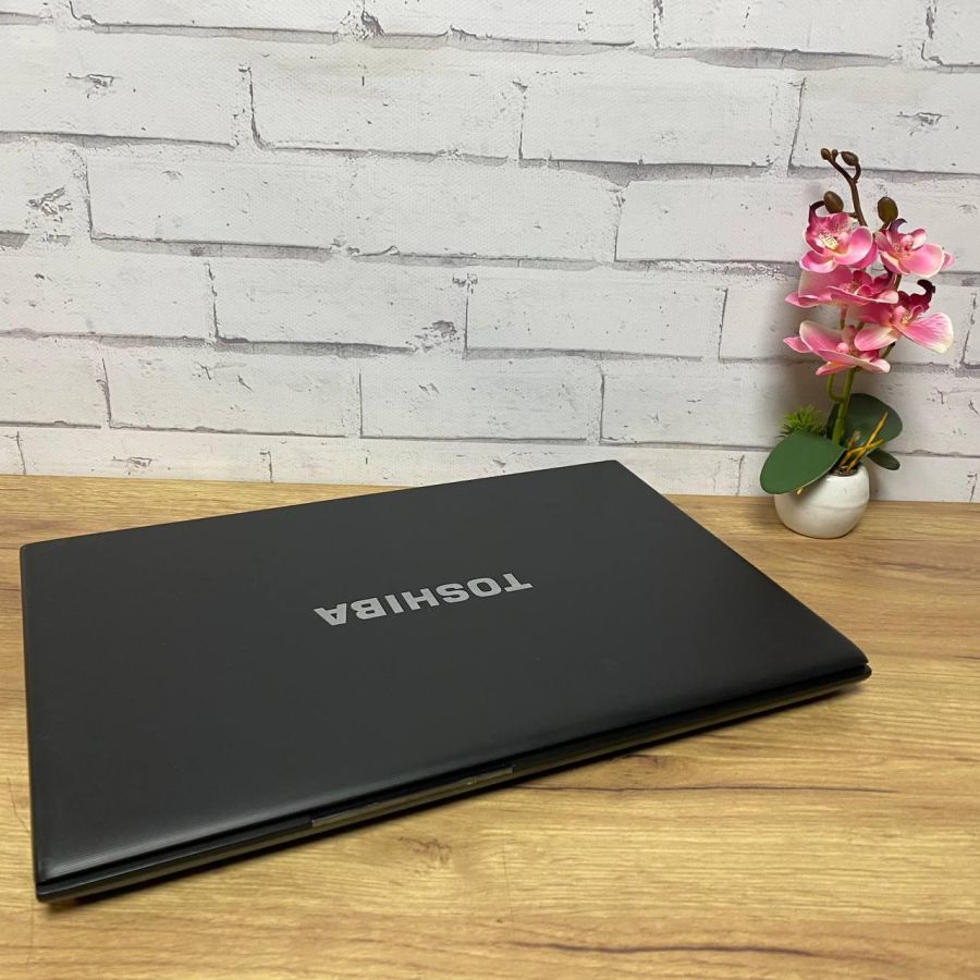 Ноутбук Б/В Toshiba portege R830-1ee, Intel Core i7-2640M, DDR3 8 GB, SSD 256GB, 13.3" HD
