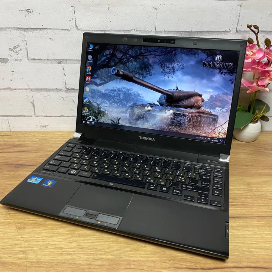 Ноутбук Б/В Toshiba portege R830-1ee, Intel Core i7-2640M, DDR3 8GB, SSD 256GB, 14" HD