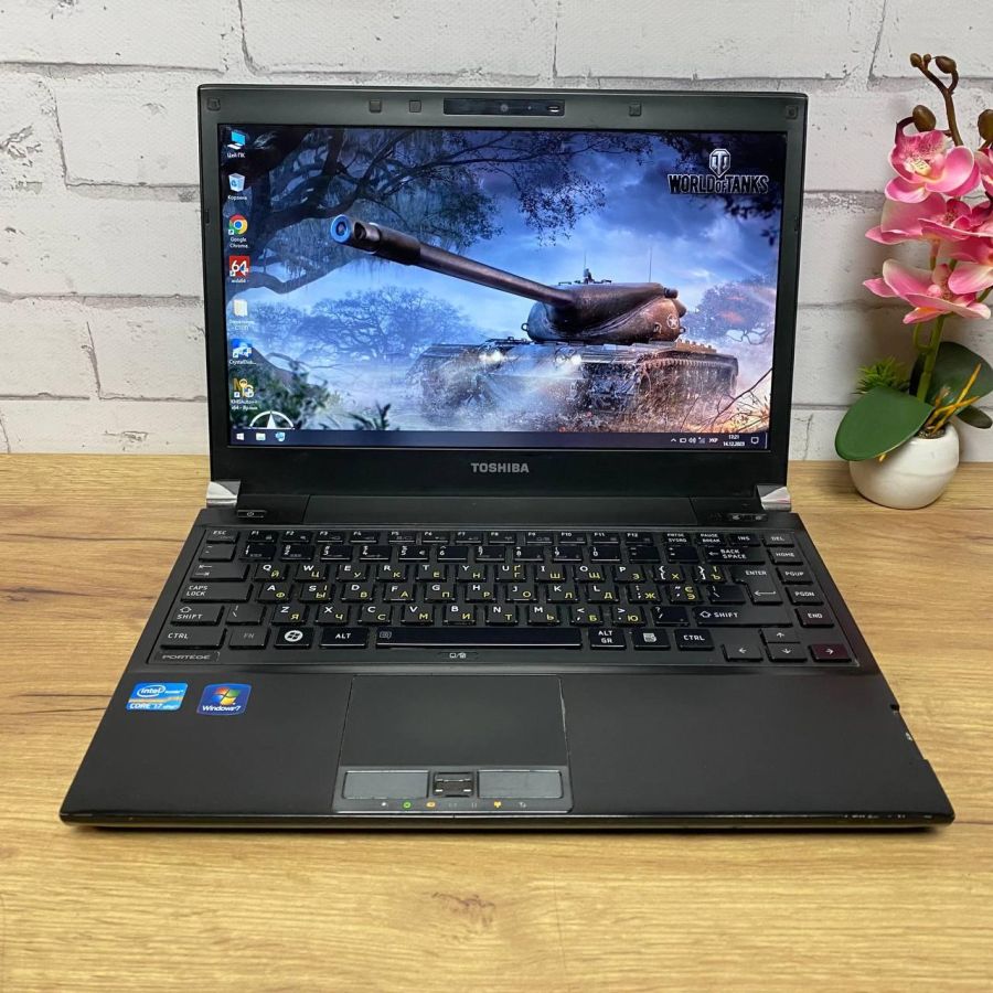 Ноутбук Б/В Toshiba portege R830-1ee, Intel Core i7-2640M, DDR3 8 GB, SSD 256GB, 13.3" HD
