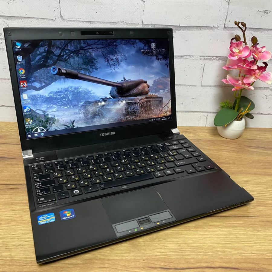 Ноутбук Б/В Toshiba portege R830-1ee, Intel Core i7-2640M, DDR3 8GB, SSD 256GB, 14" HD