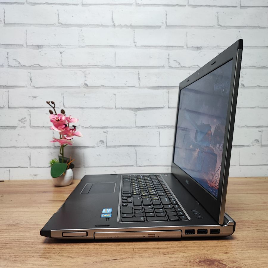 Ноутбук Б/В Dell Vostro 3750, Intel Core i3-2330M, DDR3 8 GB, SSD 128GB, 17.3" HD