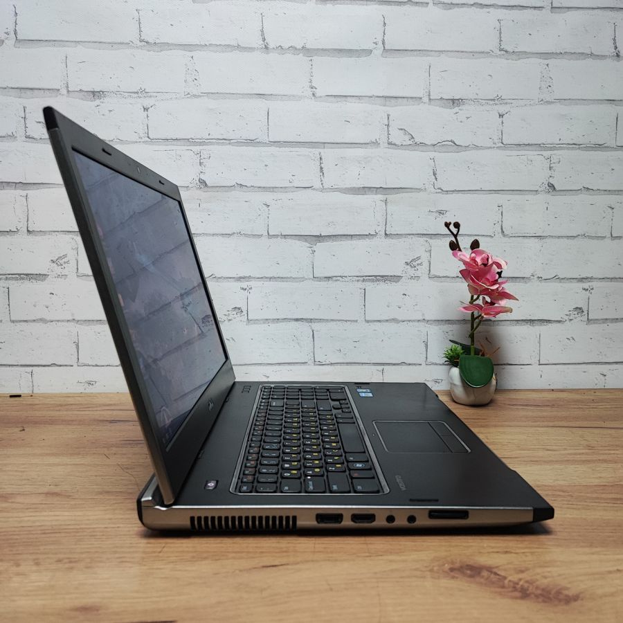 Ноутбук Б/В Dell Vostro 3750, Intel Core i3-2330M, DDR3 8 GB, SSD 128GB, 17.3" HD