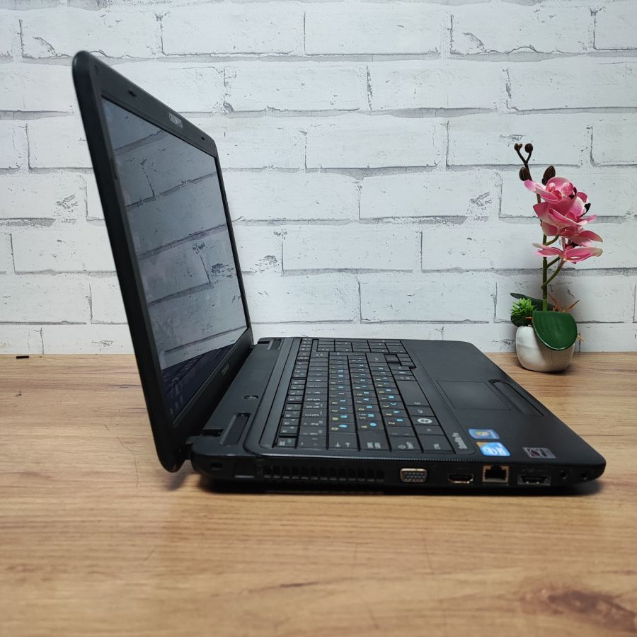 Ноутбук Б/В Toshiba Satellite Pro L650-1CG, Intel Core i3-350M, DDR3 8 GB, SSD 128GB, AMD Radeon HD 5000, 15.6" HD