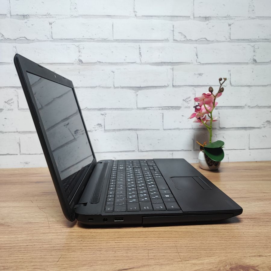 Ноутбук Б/В Toshiba Satellite C50D-A-134, AMD E1-2100, DDR3 8 GB, SSD 256GB, AMD Radeon HD 8210, 15.6" HD