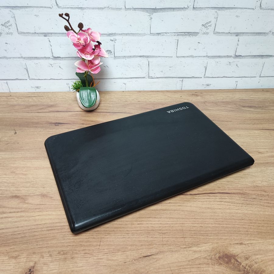 Ноутбук Б/В Toshiba Satellite C50D-A-134, AMD E1-2100, DDR3 8 GB, SSD 256GB, AMD Radeon HD 8210, 15.6" HD