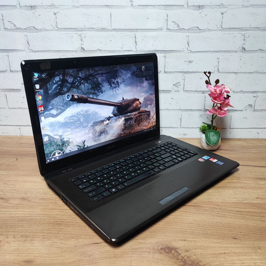 Ноутбук Б/В ASUS K72J, Intel Core i5-460M, DDR3 8GB, SSD 256GB, AMD Radeon HD 5000, 17" HD