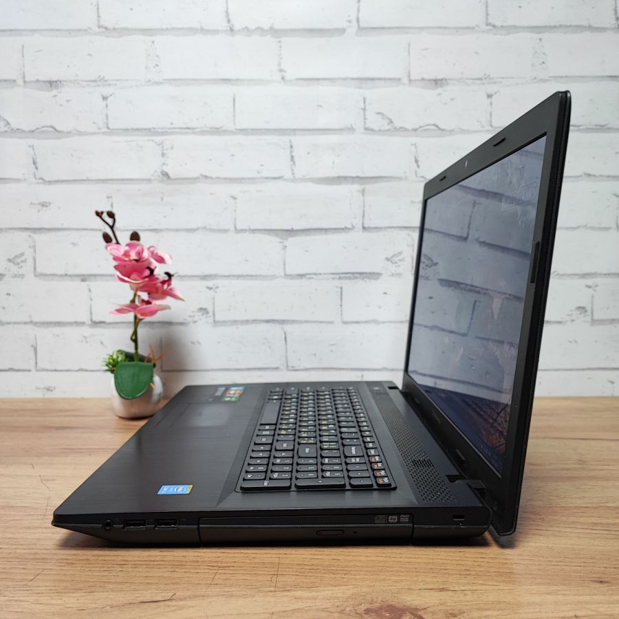 Ноутбук Б/В Lenovo G710, Intel Core i3-4300M, DDR3 8 GB, SSD 256GB, 17.3" HD