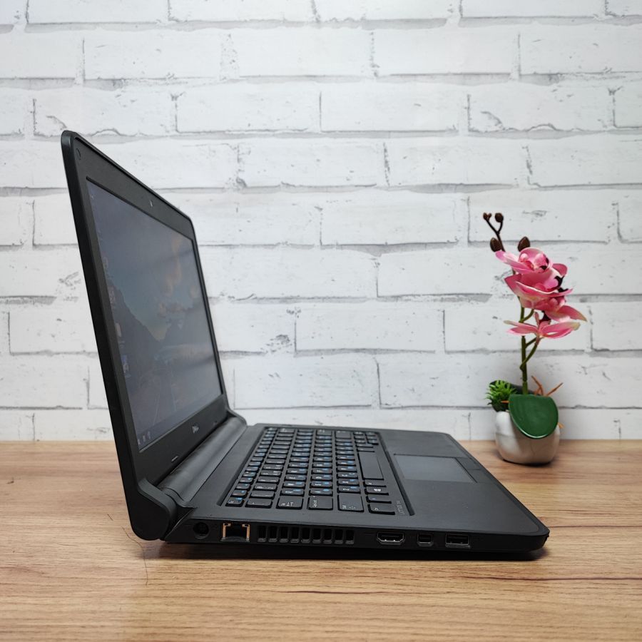 Ноутбук Б/В Dell Latitude 3340, Intel Core i3-4010U, DDR3 8 GB, SSD 128GB, 13.3" HD