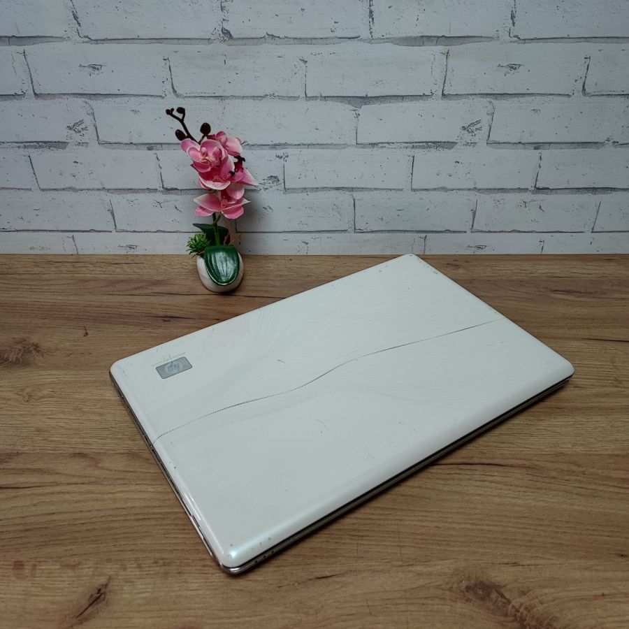 Ноутбук Б/В HP Pavilion dv7, Intel Core i7-720QM, DDR3 8 GB, SSD 256GB, NVIDIA GeForce GT 230M, 15.6"