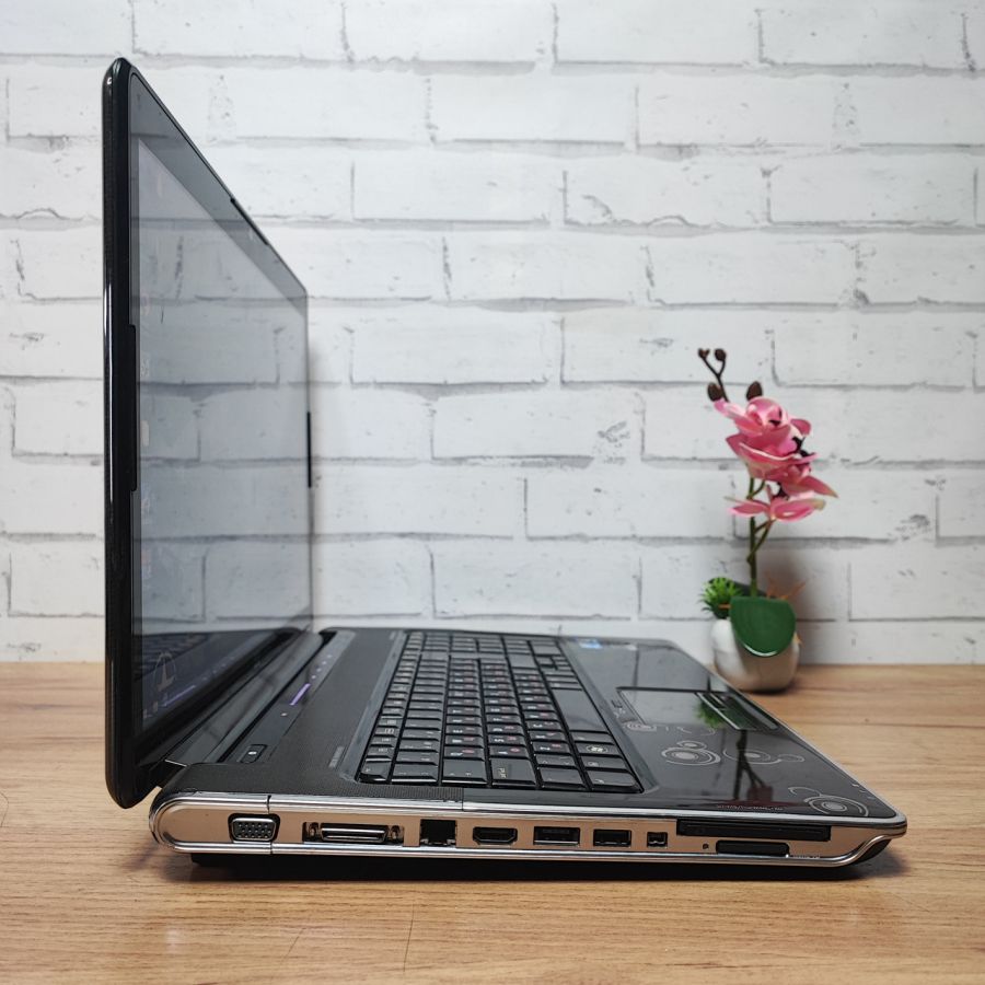 Ноутбук Б/В HP Pavilion dv7, Intel Core i7-720QM, DDR3 8 GB, SSD 128GB, NVIDIA GeForce Gt230M, 15.6"