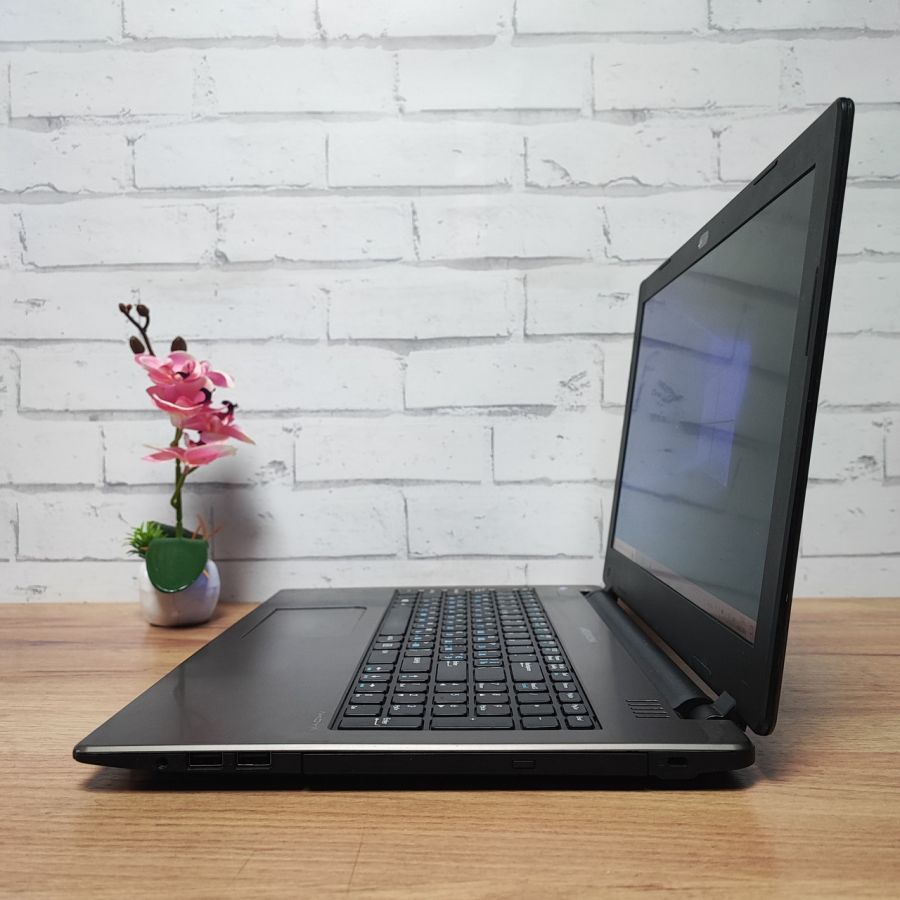 Ноутбук Б/В Medion Akoya E6239, Intel Celeron N2830, DDR3 8 GB, SSD 128GB, 15.6" Full HD