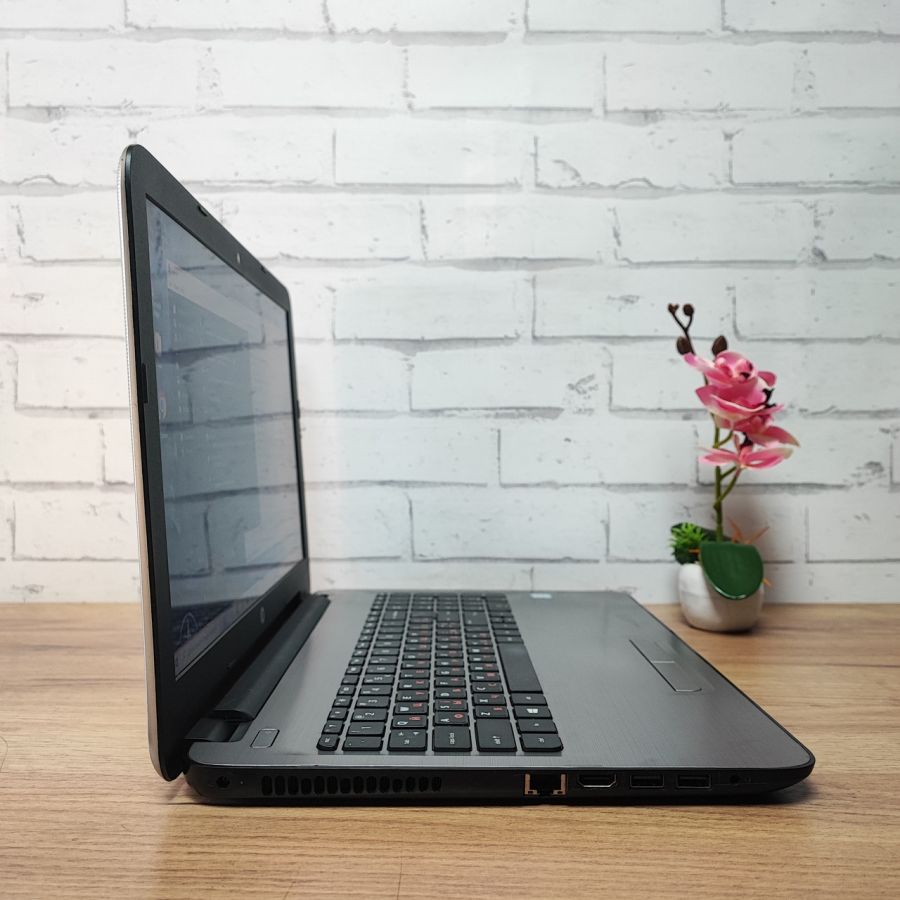 Ноутбук Б/В HP 250 G5, Intel Core i5-6200U, DDR4 16 GB, SSD 256GB, 15.6" HD