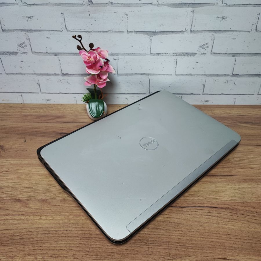 Ноутбук Б/В Dell XPS L702X, Intel Core i7-2630QM, DDR3 8 GB, SSD 128GB + HDD 500GB, NVIDIA GeForce GT 550M, 17"