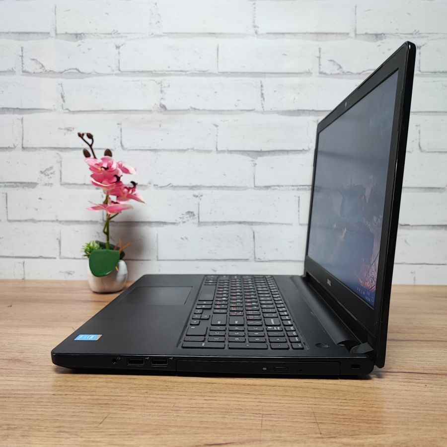 Ноутбук Б/В Dell Vostro 3558, Intel Core i3-5005U, DDR3 8 GB, SSD 128GB, 15.6" HD