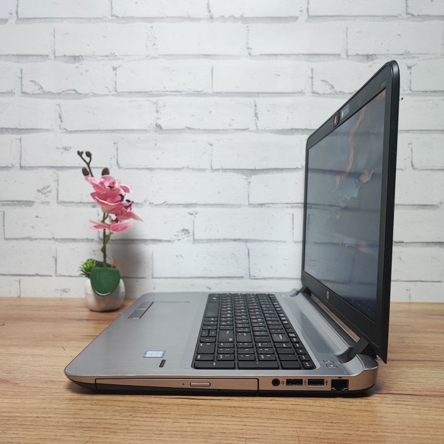 Ноутбук Б/В HP ProBook 450 G3, Intel Core i7-6500U, DDR3 8 GB, SSD 256GB, 15.6" Full HD