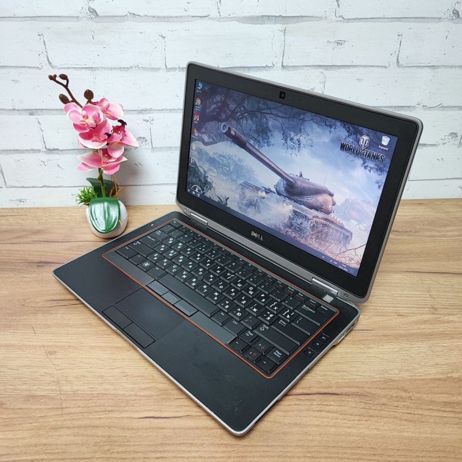 Ноутбук Б/В Dell Latitude E6320, Intel Core i3-2330M, DDR3 8 GB, SSD 128GB, 15.6" HD