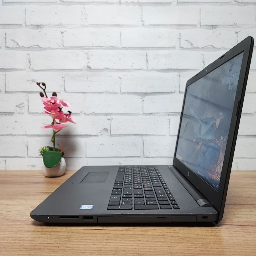 Уцінка! Ноутбук Б/В HP 250 G6, Intel Core i3-7020U, DDR4 8 GB, SSD 128GB, 15.6" HD
