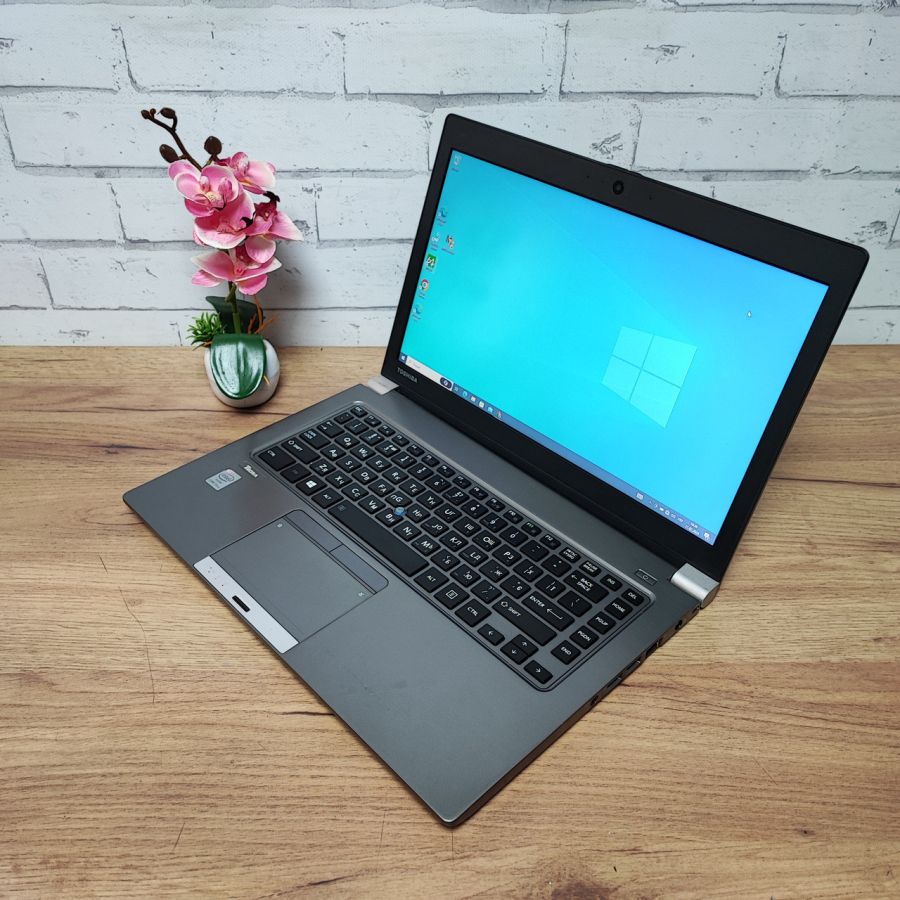 Ноутбук Б/В Toshiba Tecra Z40-A, Intel Core i5-4300U, DDR3 8 GB, SSD 256GB, 14" HD