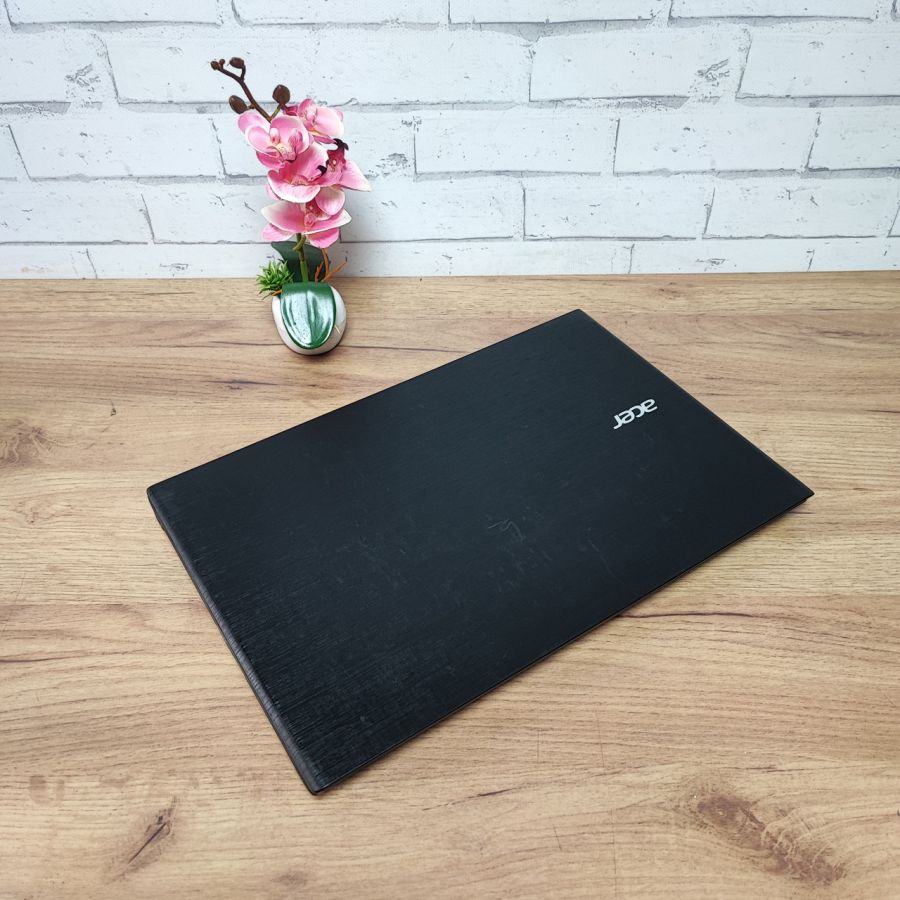 Ноутбук Б/В Acer Aspire E5-573, Intel Core i5-4210U, DDR3 8 GB, SSD 128GB, 15.6" Full HD