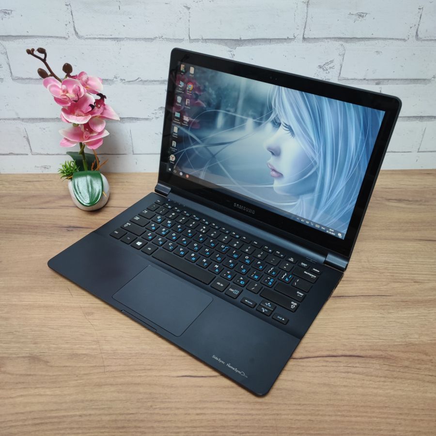 Ноутбук Б/В Samsung 915S, AMD A4, DDR3 4GB, SSD 128GB, AMD Radeon HD 8250, 13" HD